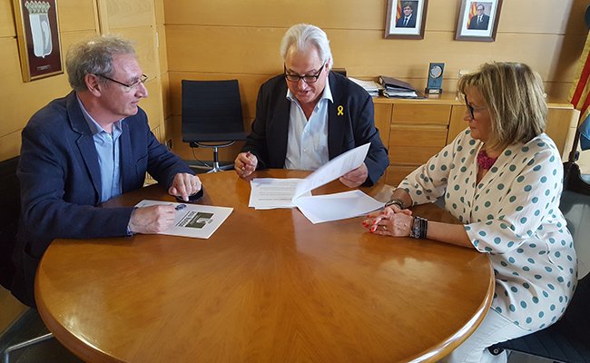 Donació del Fons de la Família Trincheria a l'Ajuntament d'Olot.