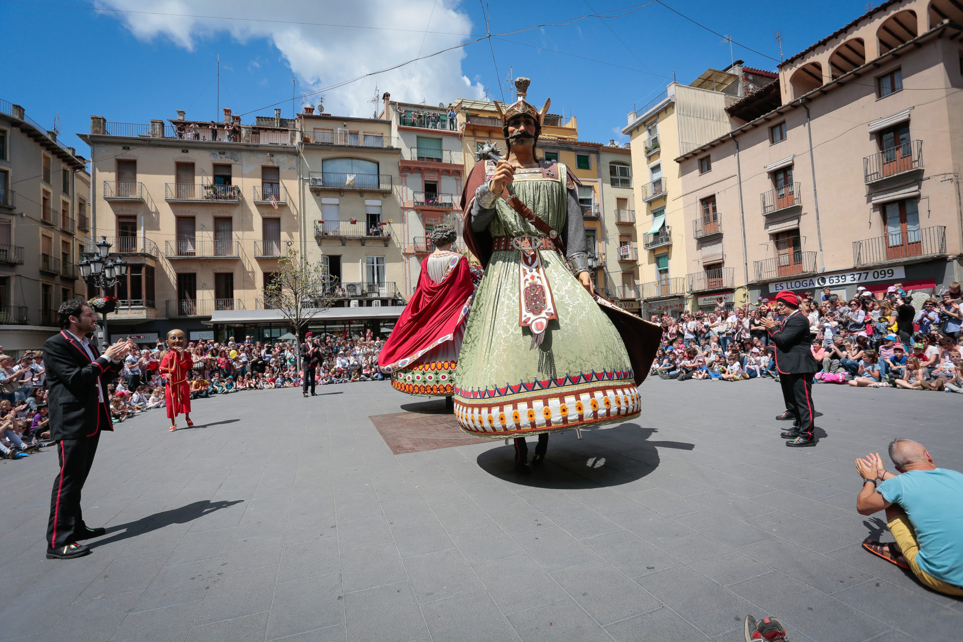 Ball dels gegants d'Olot. Foto: Martí Albesa