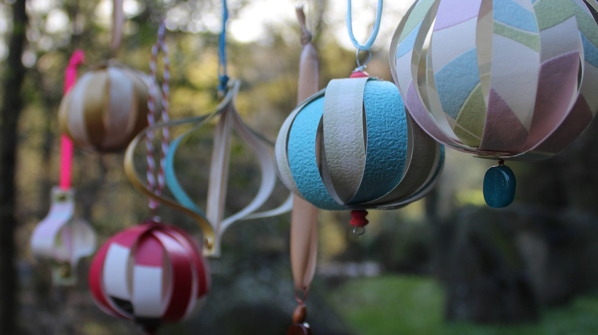 Taller de Nadal: Ornaments amb paper decorat