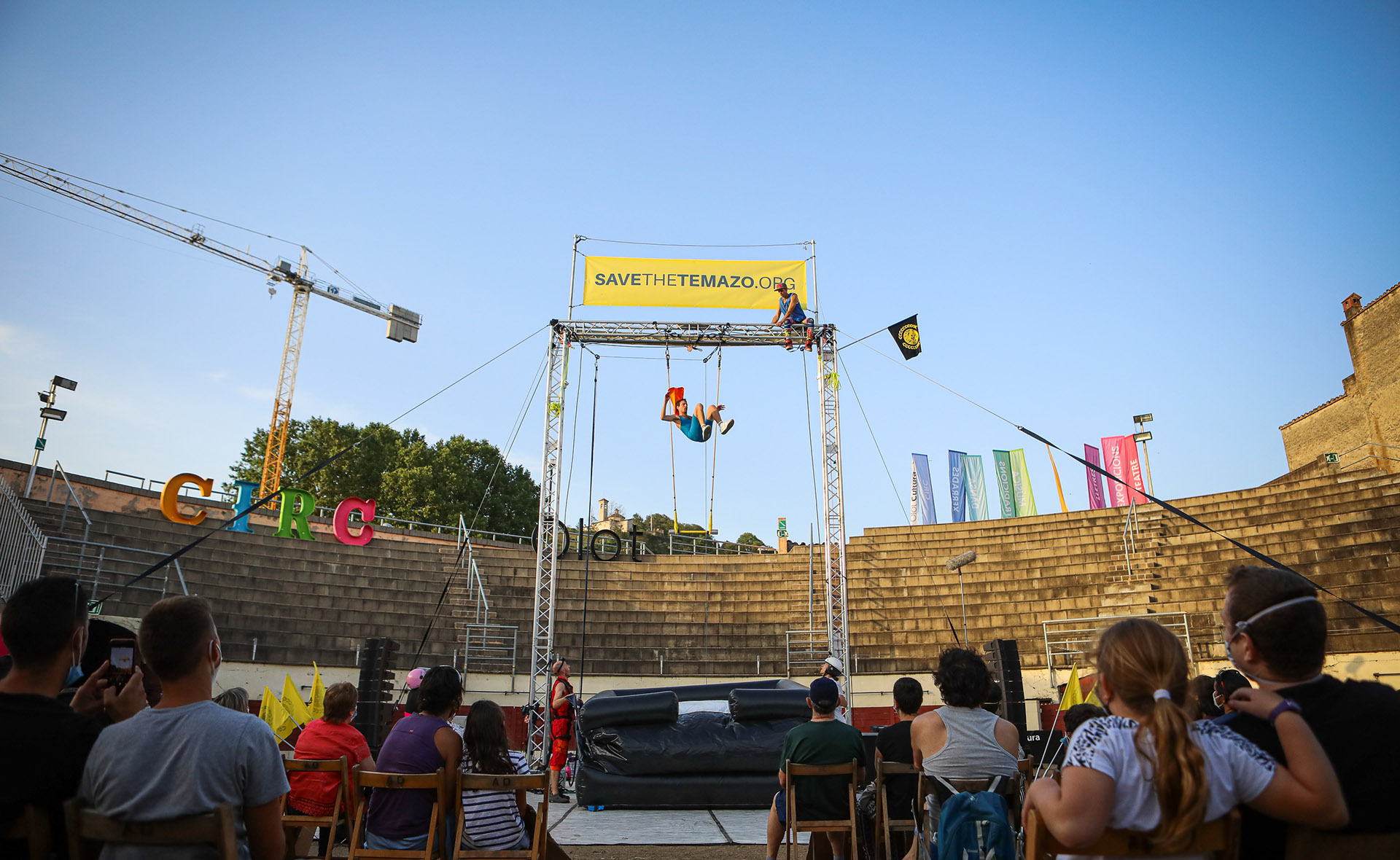 La plaça de braus es torna a convertir en una gran pista de circ