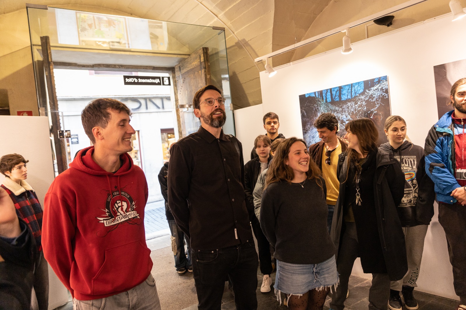 S’inaugura l’exposició “Una imatge i mil paraules”