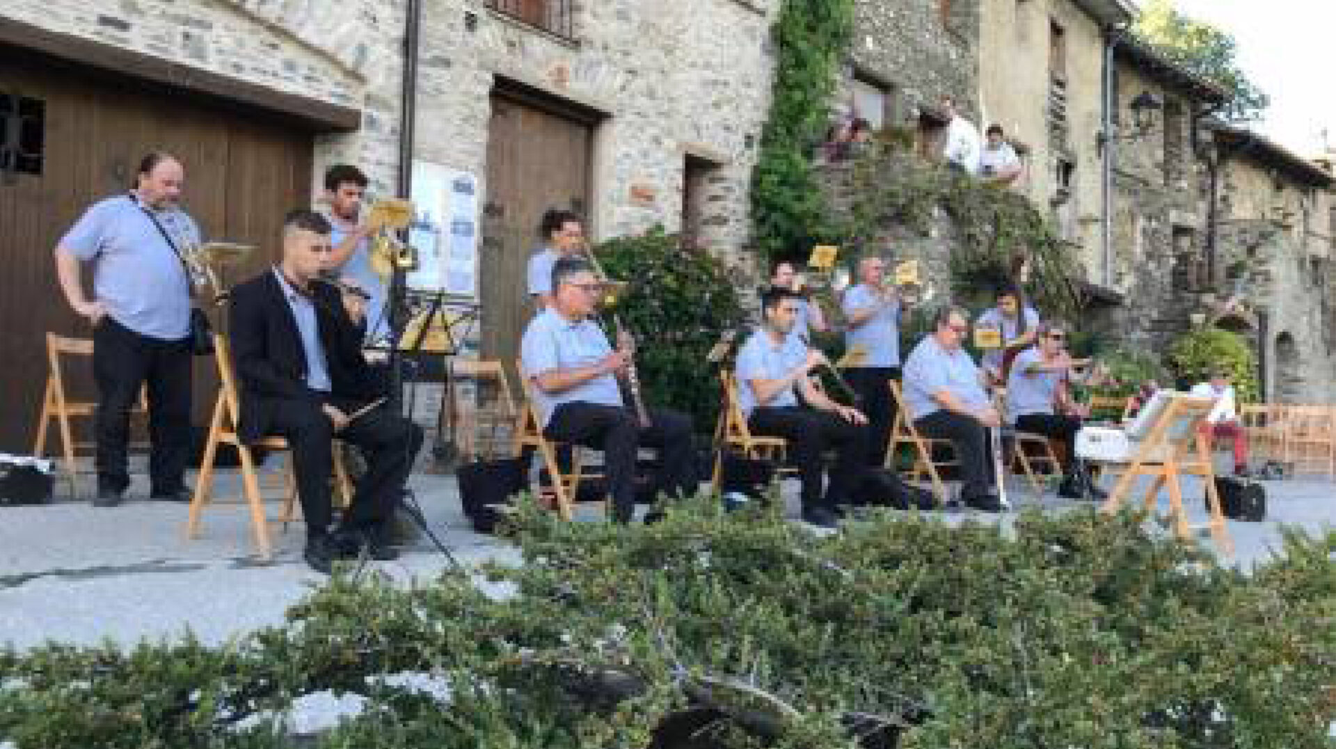 Ballada de sardanes amb la cobla La Principal d’Olot