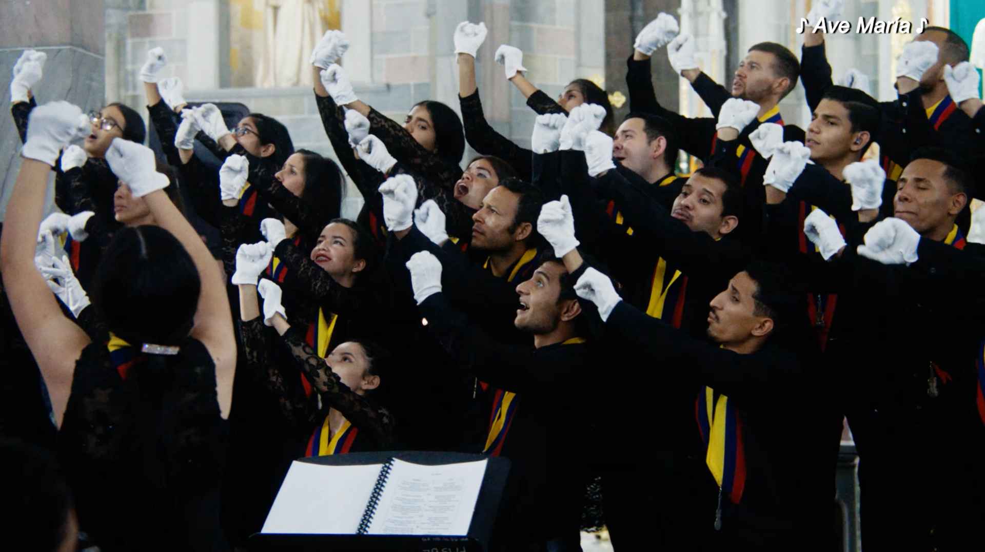 “El canto de las manos”